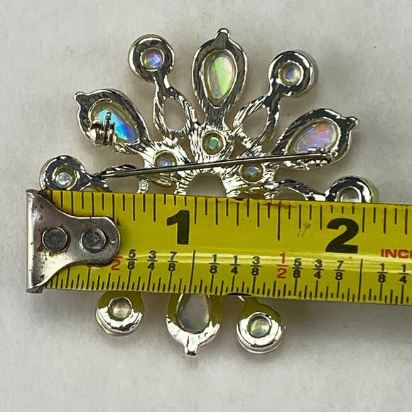 Vintage Trifari Snowflake Brooch Christmas Pin - Picture 8 of 8